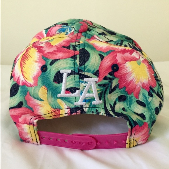 Hat - Picture 2 of 3